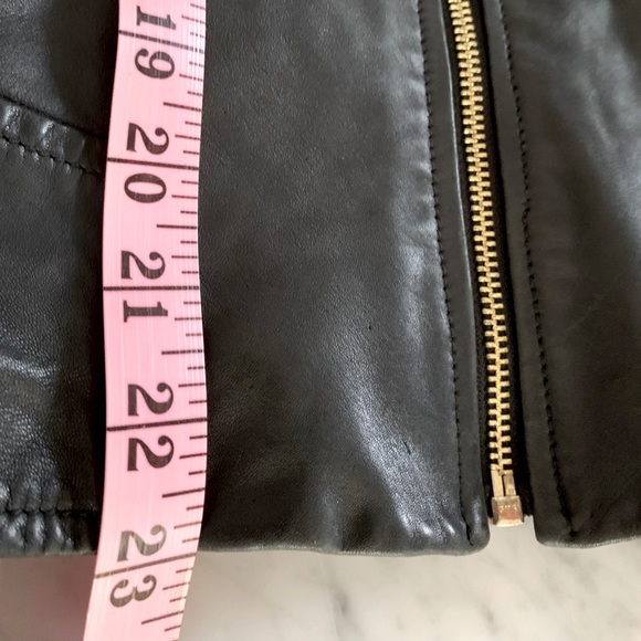 Danier leather slim moto jacket with gold zippers, light weight no bulk size S - Picture 12 of 12